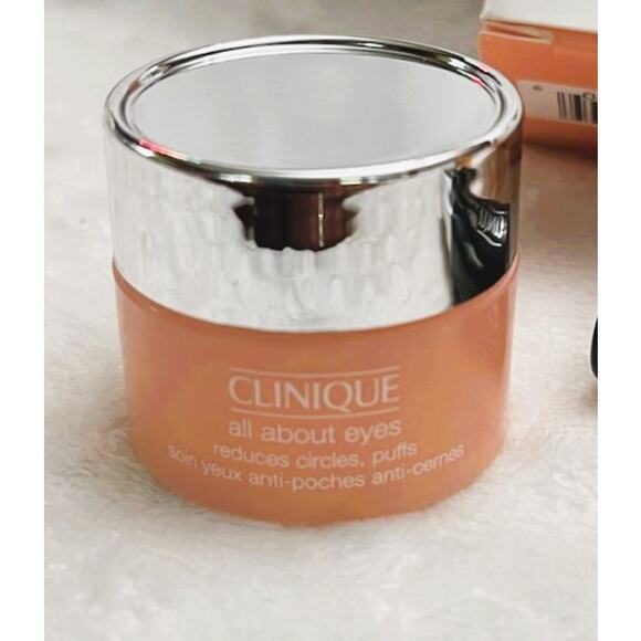 Clinique 3-pc. Discover Gift Set, Travel Size, All About Eyes & Moisture Surge - Picture 7 of 7